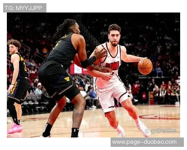 霍勒迪称赞里斯投篮与能量提升进攻空间关键时刻鼓舞全队士气